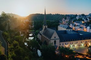 Luxembourg - Professional services and taskers